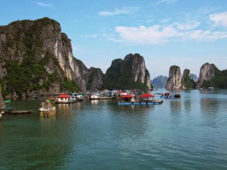 Ha Long Bay, Floating Village